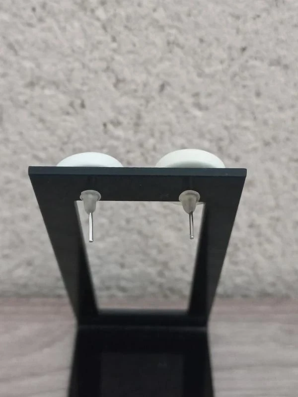 Paire De Boucles D'Oreilles Clou "M&M's" Blanc – photo 2